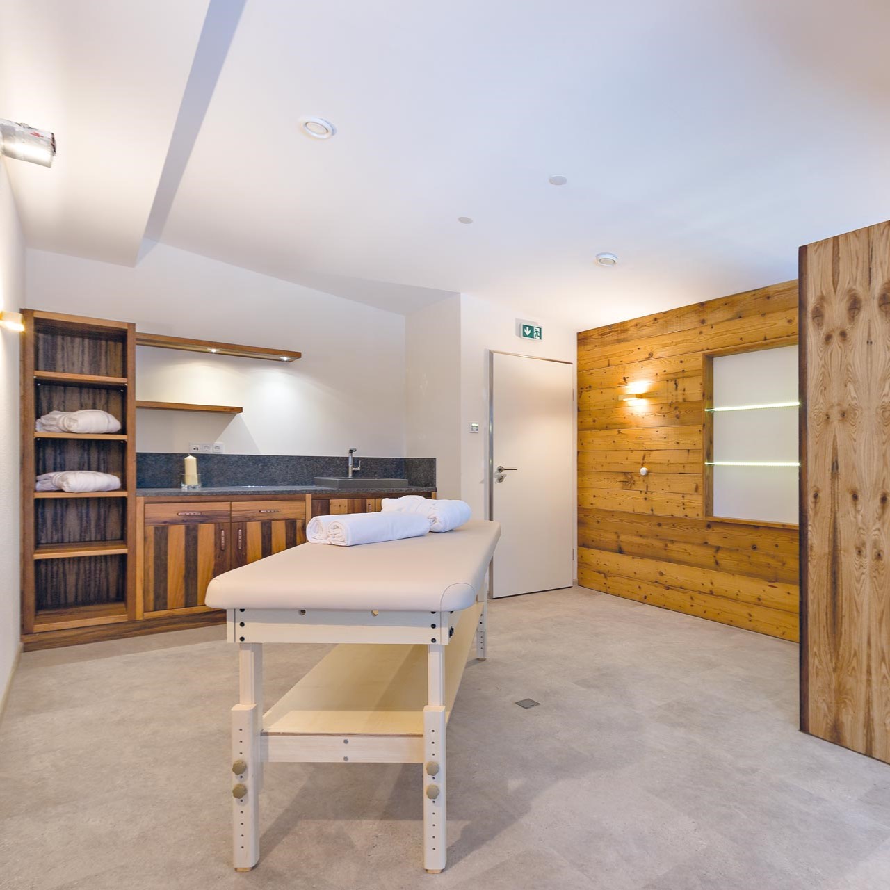 aparthotel_kleinwalsertal_wellness_behandlung_02